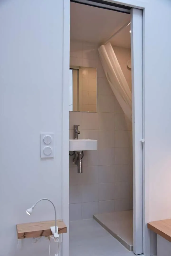 Apartment Au Coeur De Paris Notre Dame Nid Type Cabine Tout Equipe Central Calme Clair Ascenseur Clim